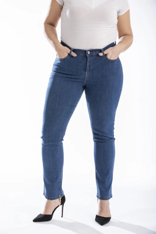 Jeans Vestibilità Regular a Vita Alta Elasticizzato
