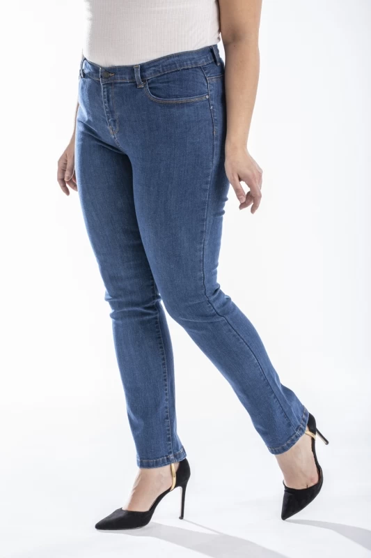 Jeans Vestibilità Regular a Vita Alta Elasticizzato