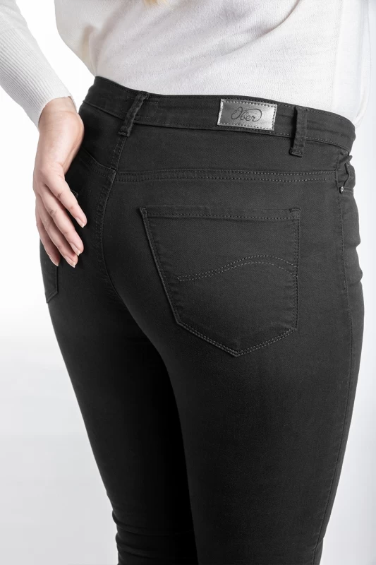 Jeans Vestibilità Slim Elasticizzati