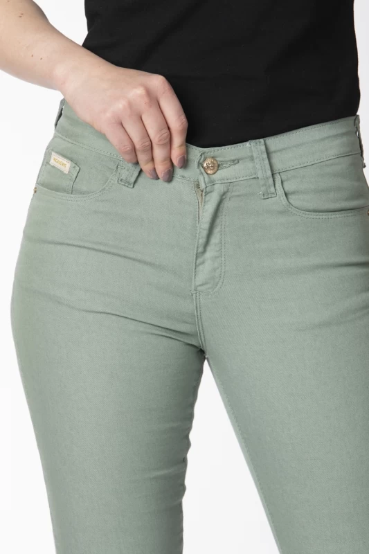 Jeans slim CAPIRAL con cuciture push-up