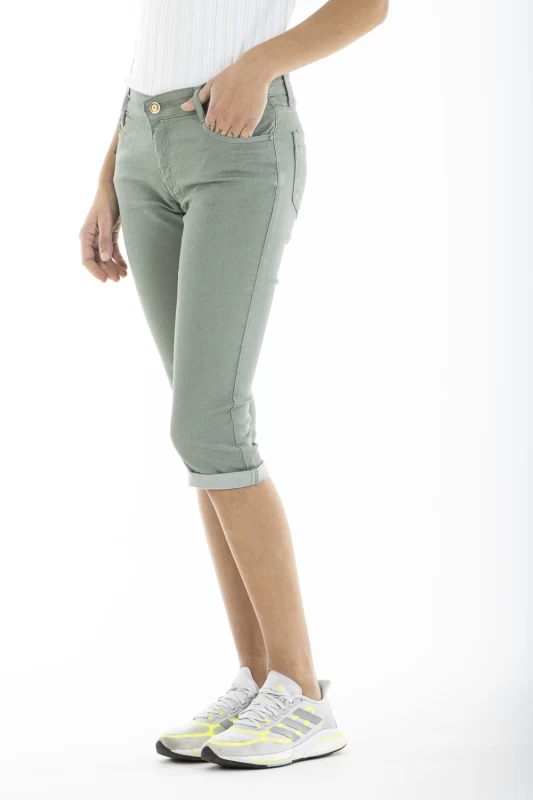 Pantacourt coupe slim POEMY VERT