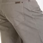 Relaxed Bermuda shorts in GENESYX straight cut cotton canvas